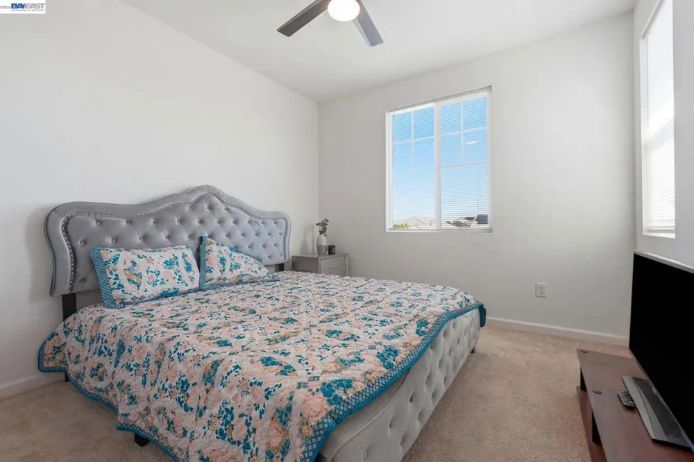 2126 Grapevine Dr Livingston, CA 95334