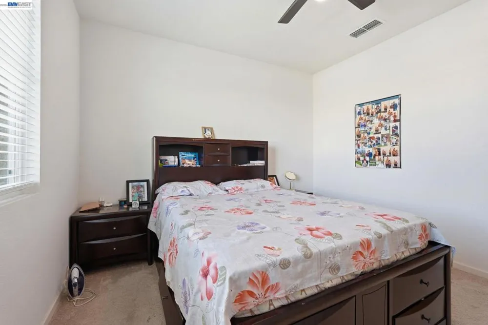 2126 Grapevine Dr Livingston, CA 95334