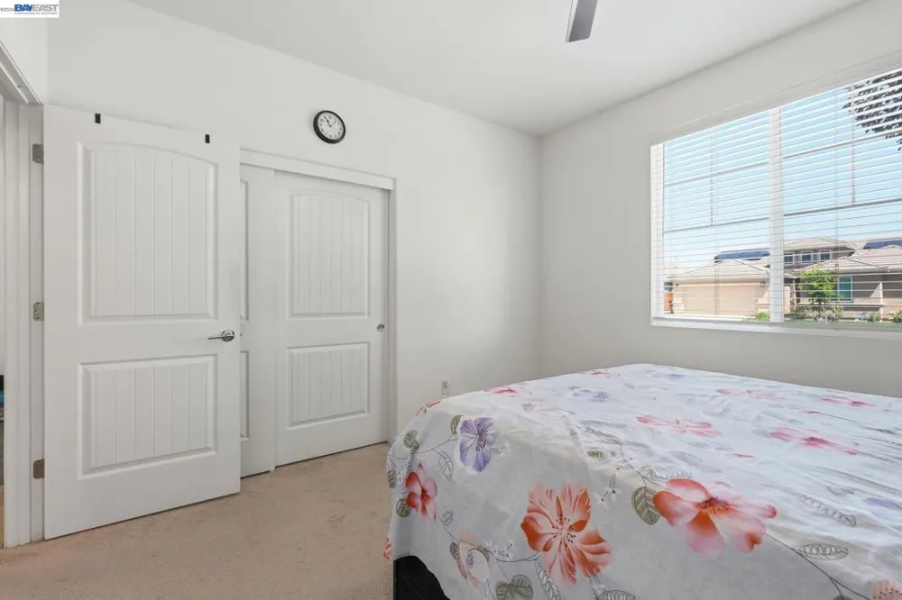 2126 Grapevine Dr Livingston, CA 95334