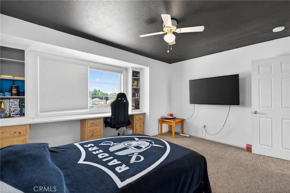 3005 Chuckwagon Road Palmdale, CA 93550