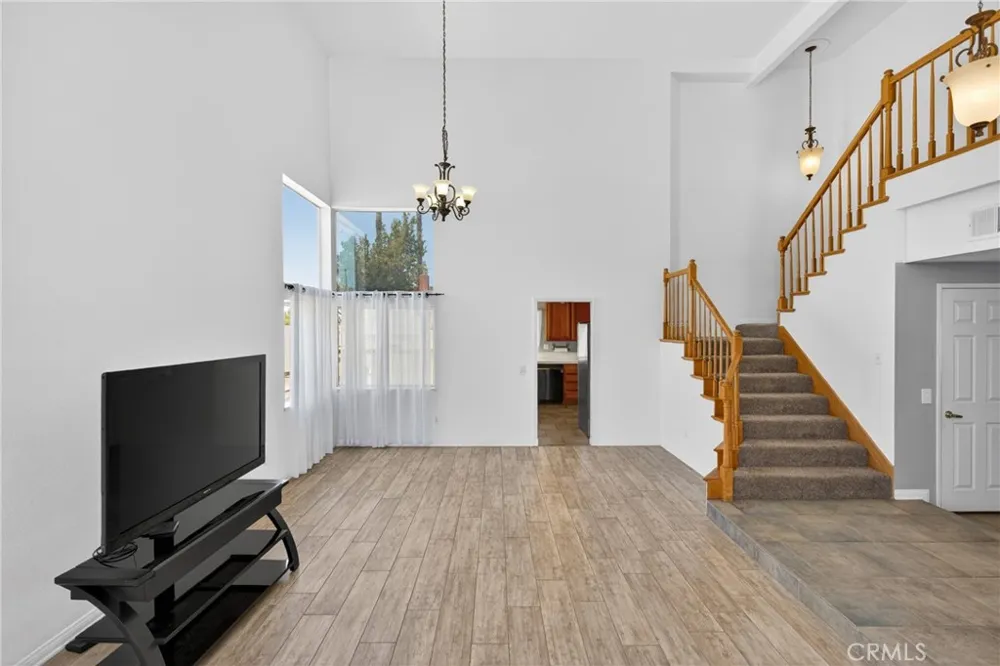 3005 Chuckwagon Road Palmdale, CA 93550