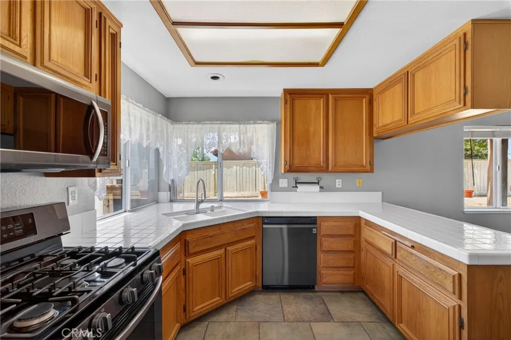 3005 Chuckwagon Road Palmdale, CA 93550
