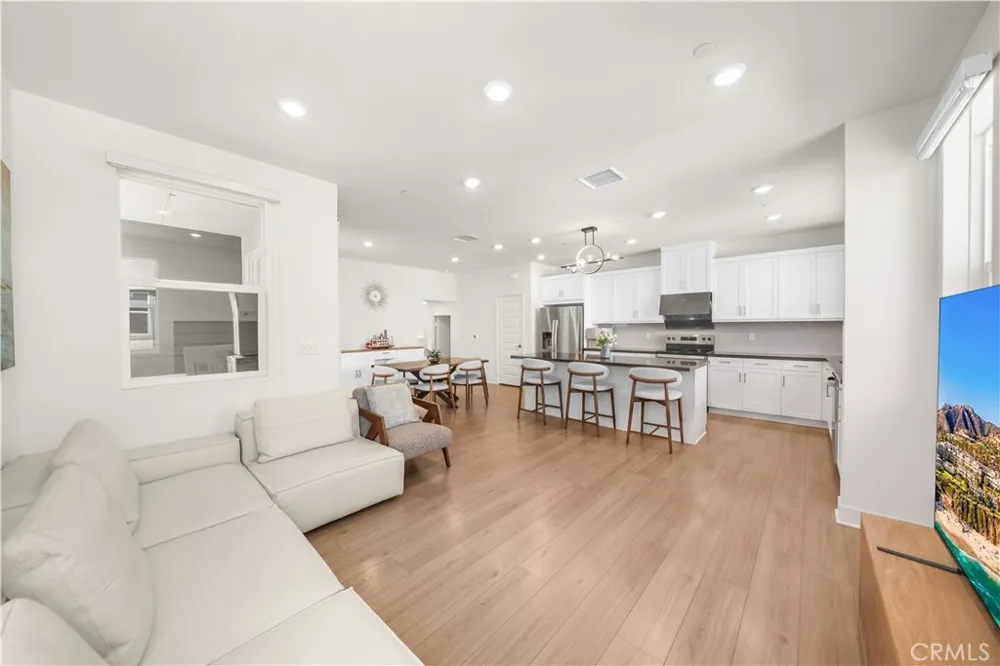 3516 E Indigo Privado Ontario, CA 91764
