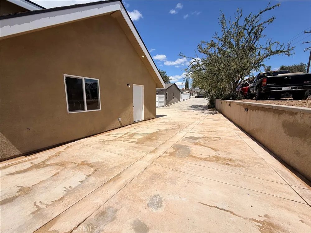 3436 Pontiac #A Jurupa Valley, CA 92509