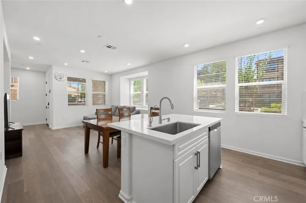 7541 Caspia Court Chino, CA 91708