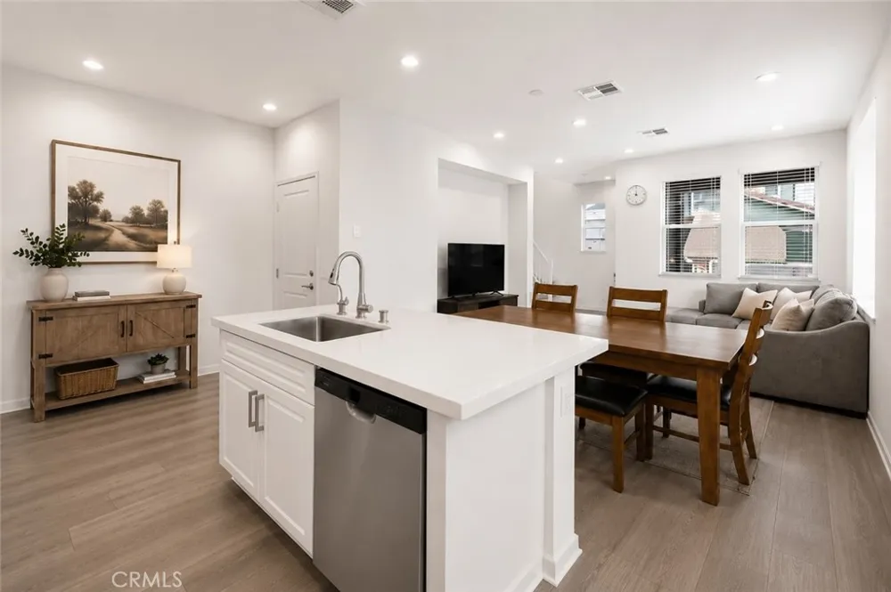 7541 Caspia Court Chino, CA 91708