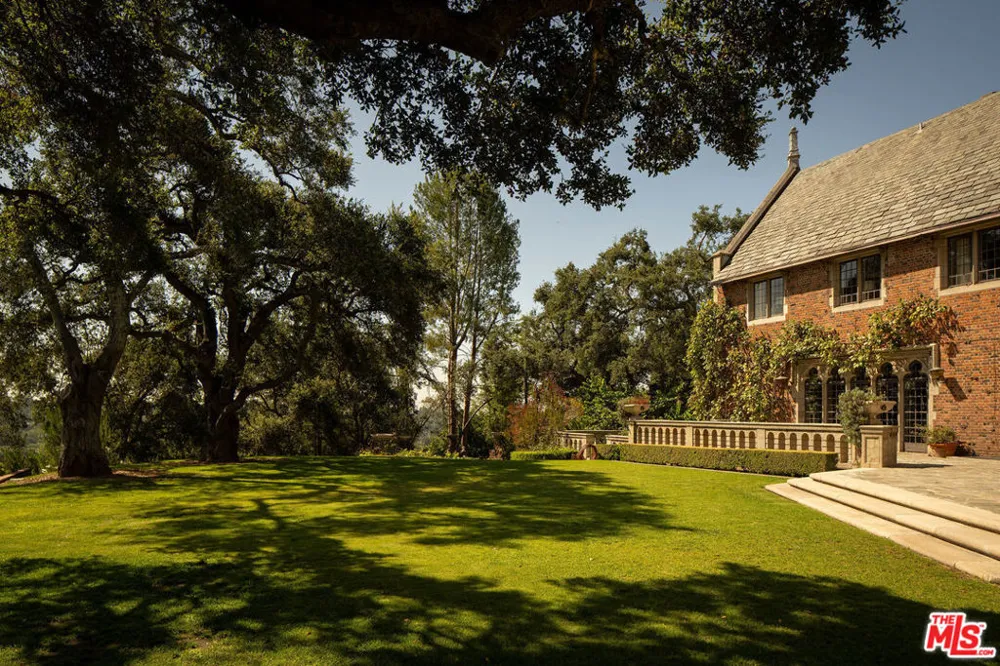 380 S San Rafael Avenue Pasadena, CA 91105
