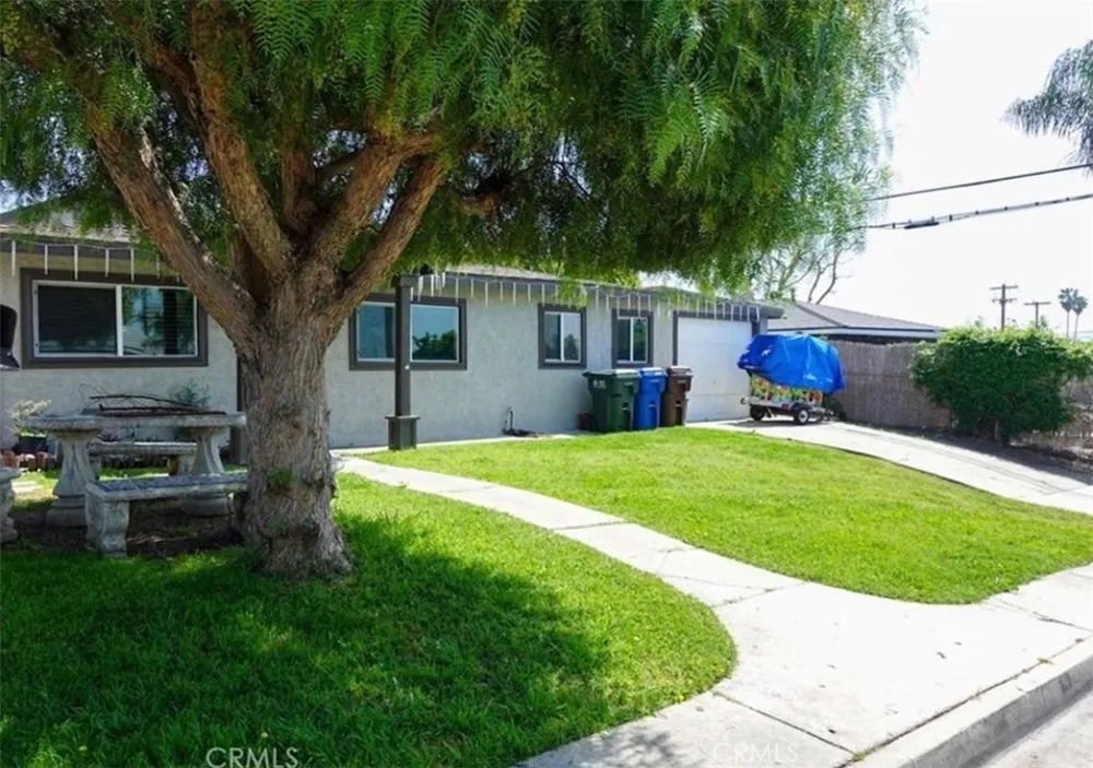 318 Lochmere La Puente, CA 91744