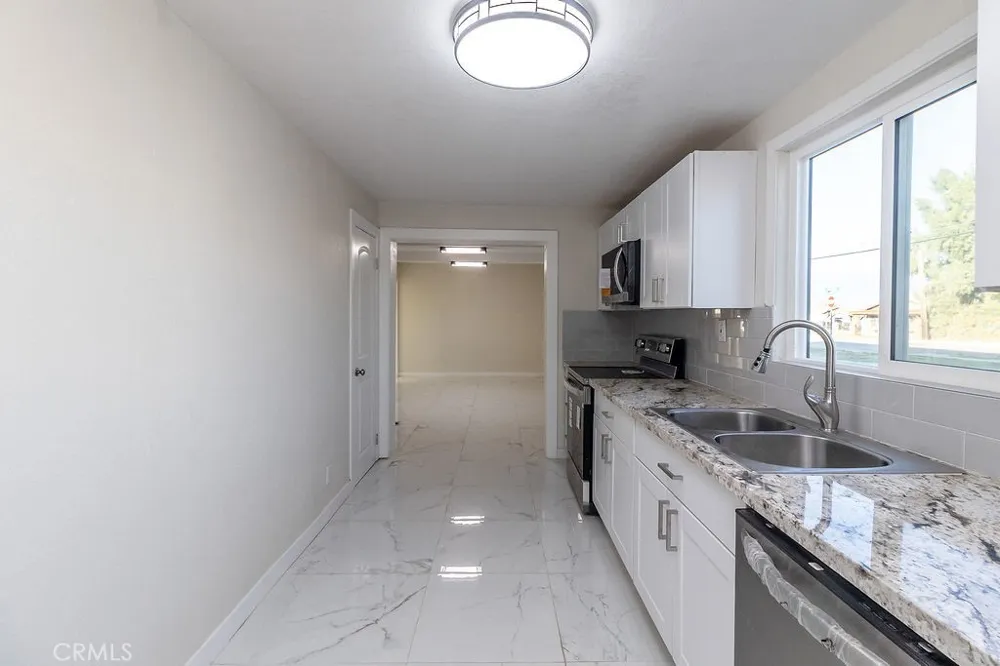 107 Walnut Needles, CA 92363