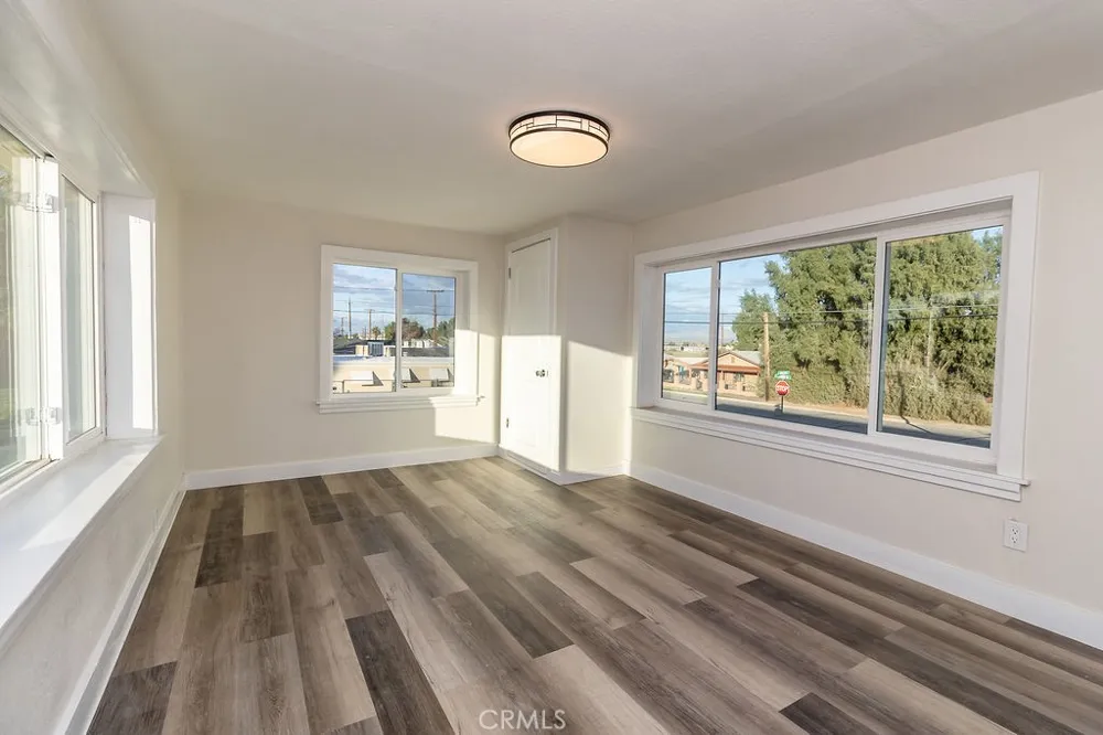 107 Walnut Needles, CA 92363