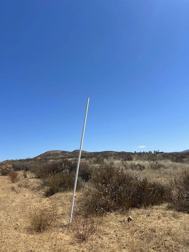 . Hemet, CA 92544