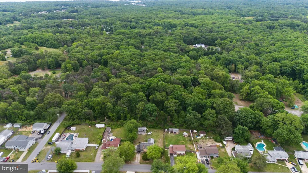 4414 PURPLE MARTINS ROAD Pasadena, MD 21122
