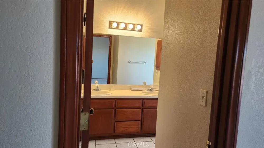 7250 Cayucos Phelan, CA 92371