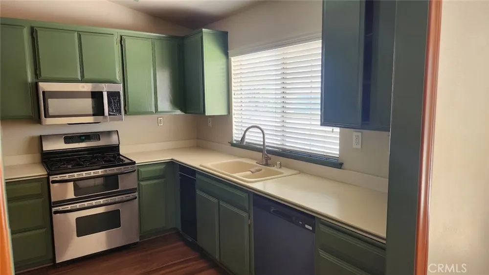 7250 Cayucos Phelan, CA 92371