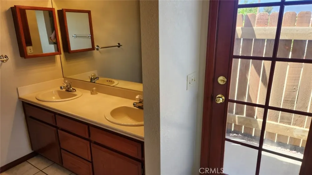 7250 Cayucos Phelan, CA 92371