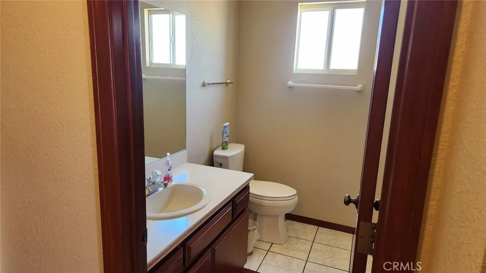 7250 Cayucos Phelan, CA 92371