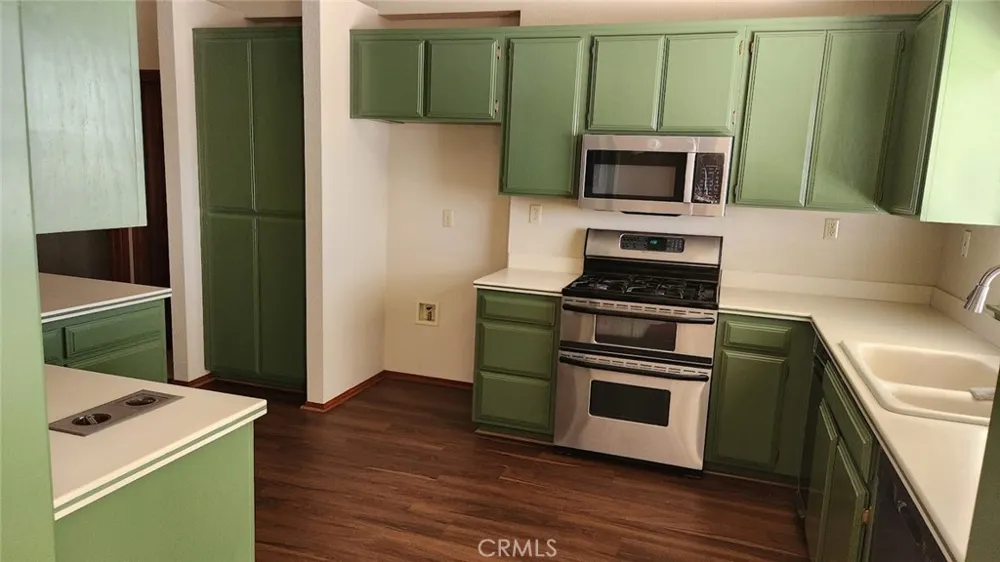 7250 Cayucos Phelan, CA 92371