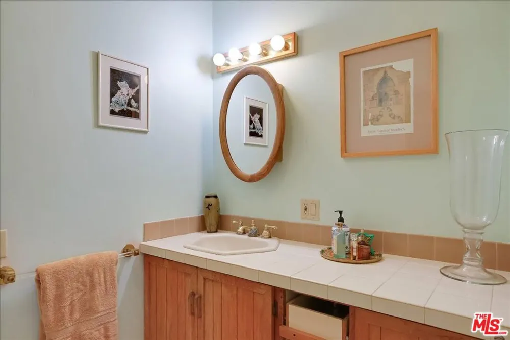 936 Nopal Street Santa Barbara, CA 93103