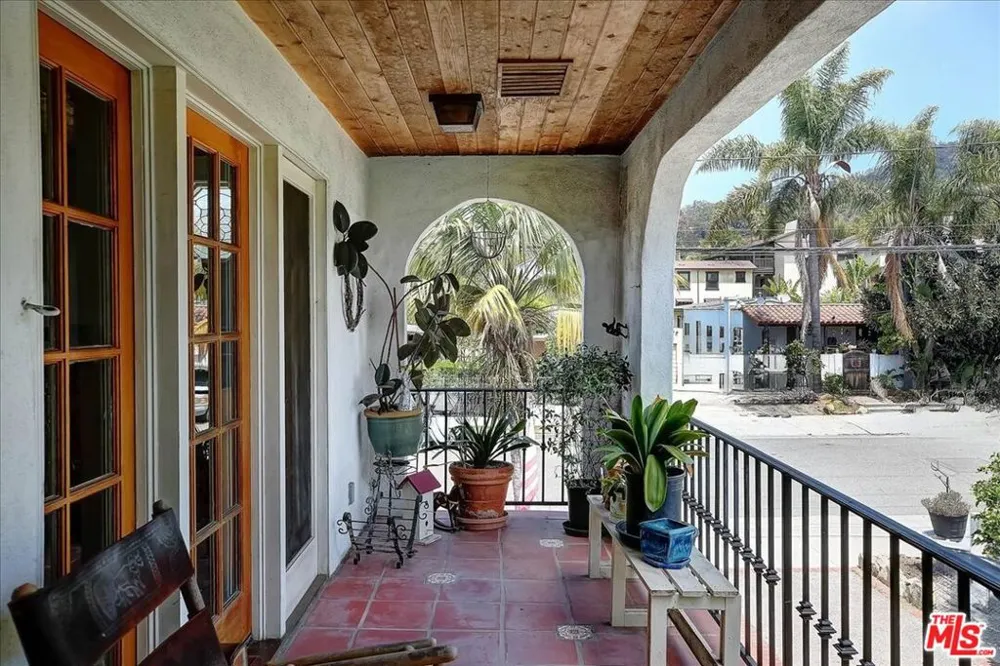936 Nopal Street Santa Barbara, CA 93103