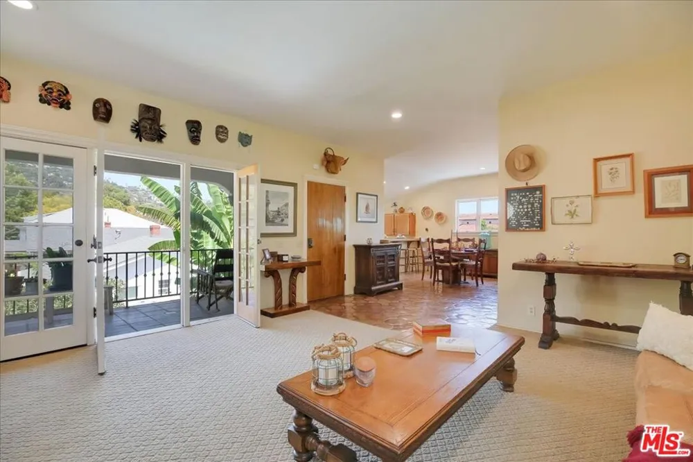 936 Nopal Street Santa Barbara, CA 93103