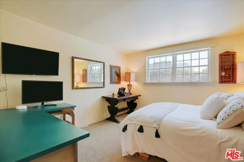 936 Nopal Street Santa Barbara, CA 93103
