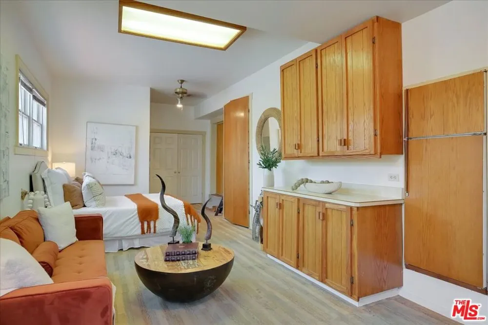 936 Nopal Street Santa Barbara, CA 93103