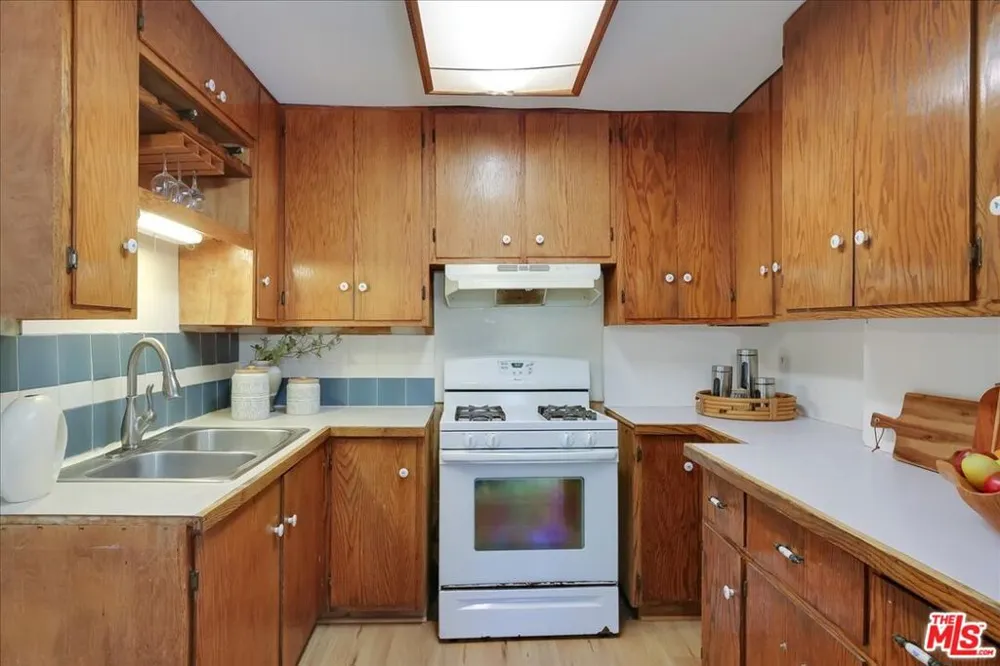 936 Nopal Street Santa Barbara, CA 93103