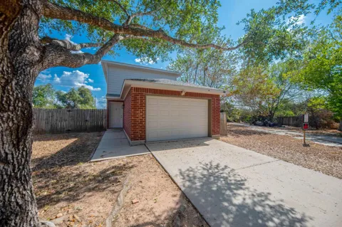 1631 Dove Run