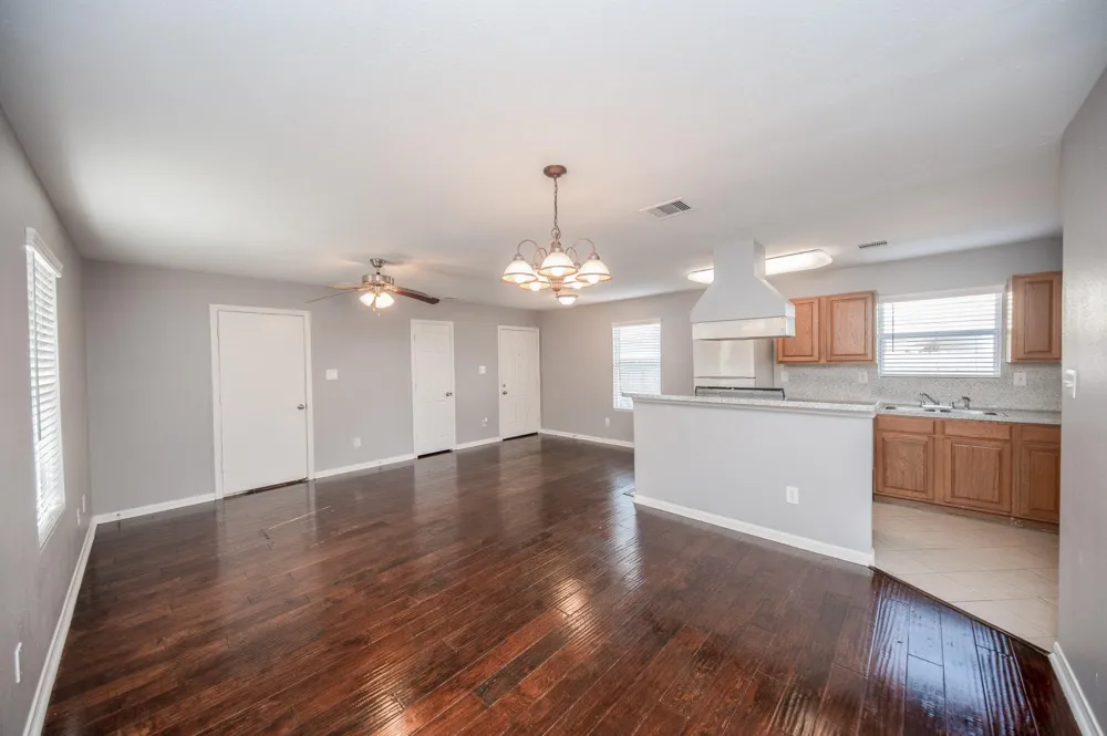 1631 Dove Run Brookshire, TX 77423