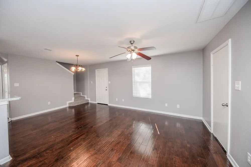 1631 Dove Run Brookshire, TX 77423