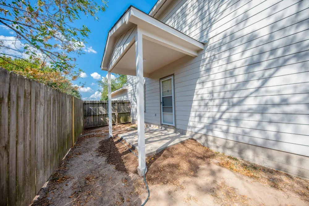 1631 Dove Run Brookshire, TX 77423