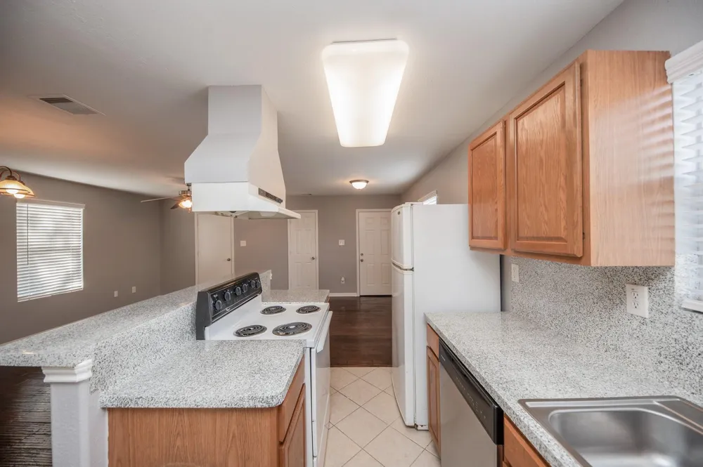1631 Dove Run Brookshire, TX 77423