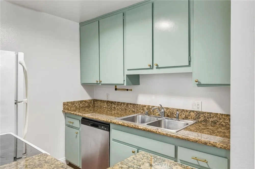 3601 W Hidden Lane #109 Rolling Hills Estates, CA 90274