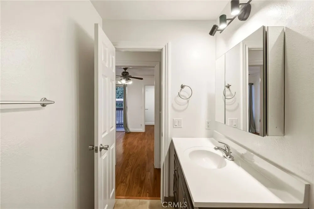 3601 W Hidden Lane #109 Rolling Hills Estates, CA 90274