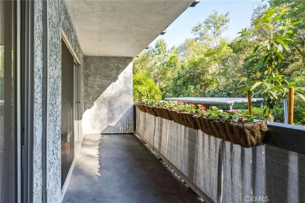 3601 W Hidden Lane #109 Rolling Hills Estates, CA 90274