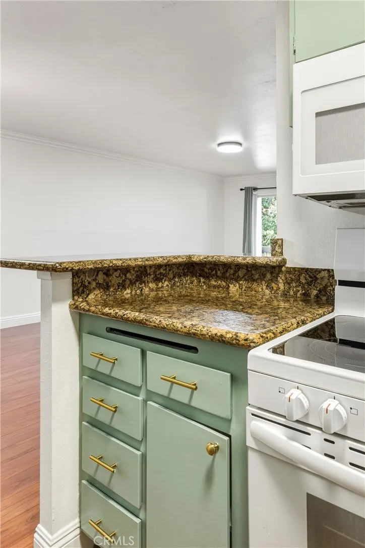 3601 W Hidden Lane #109 Rolling Hills Estates, CA 90274
