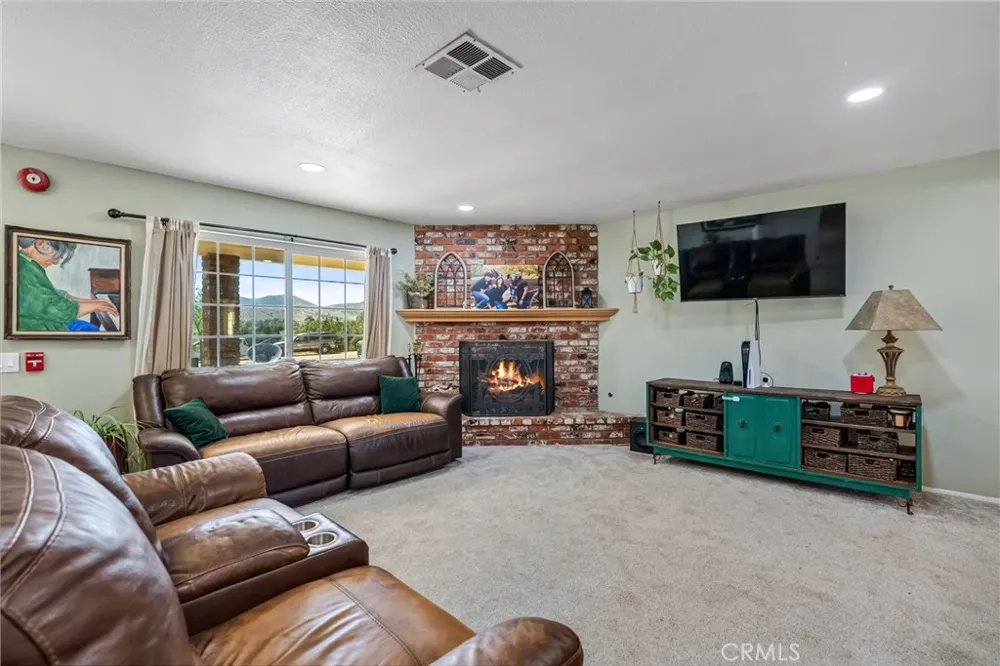 32924 Acklins Acton, CA 93510