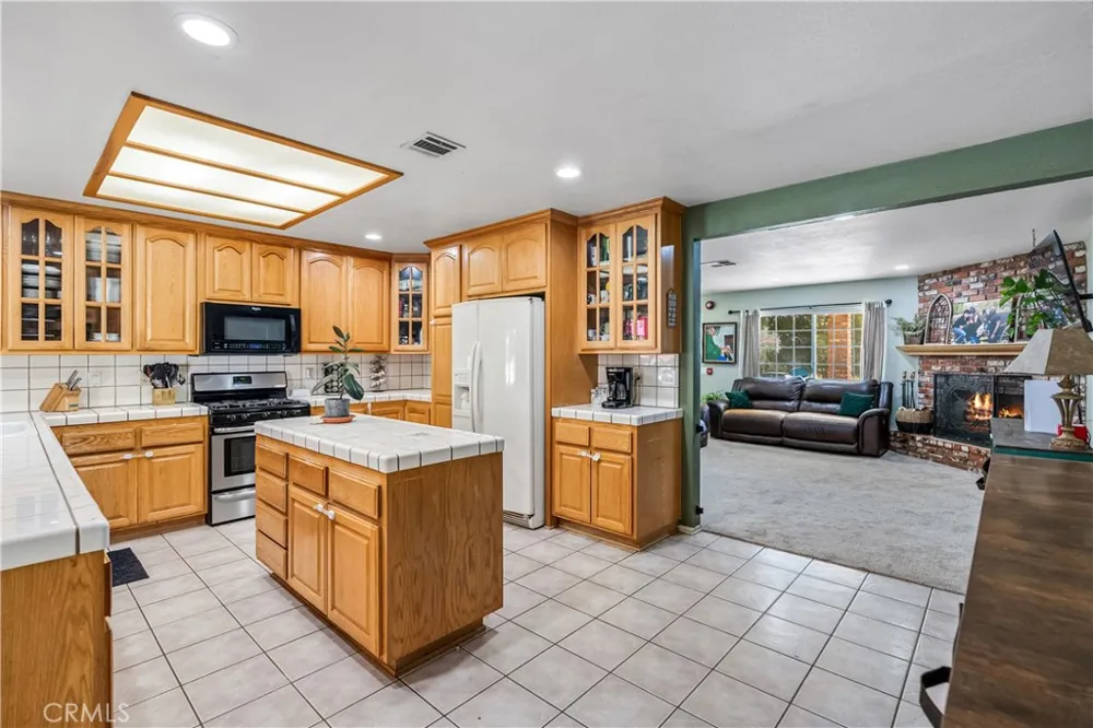 32924 Acklins Acton, CA 93510