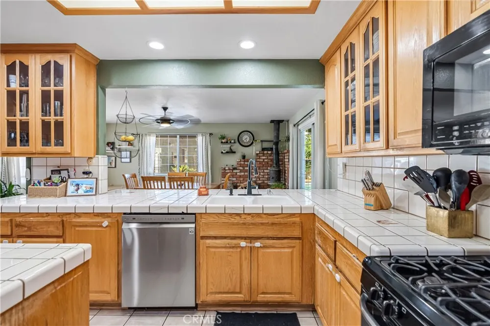 32924 Acklins Acton, CA 93510