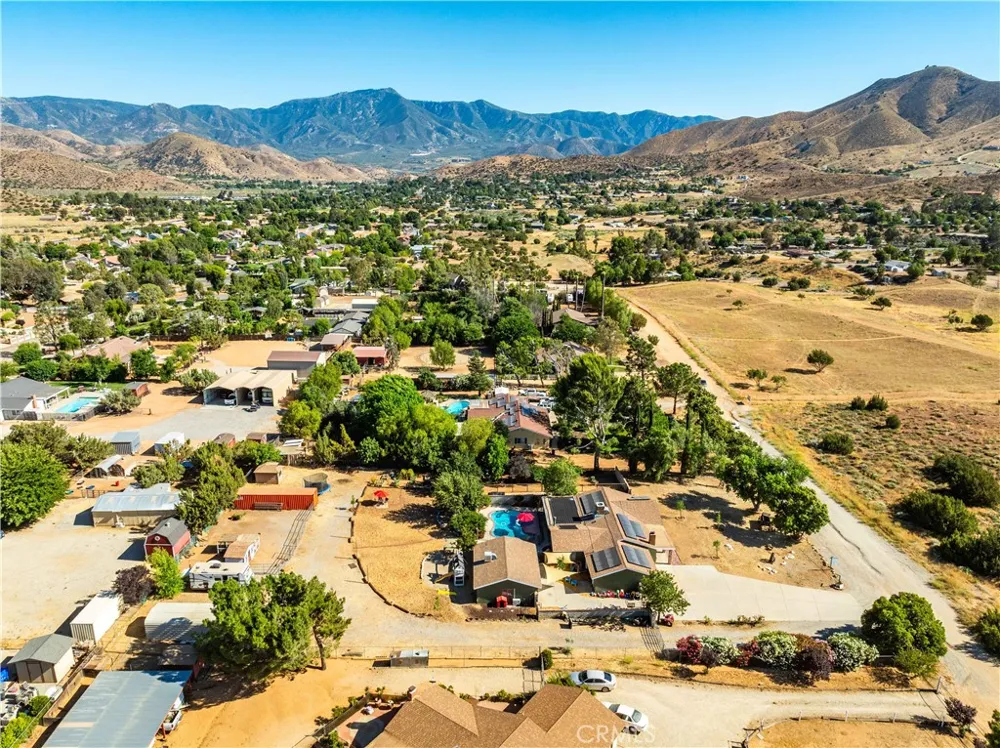 32924 Acklins Acton, CA 93510