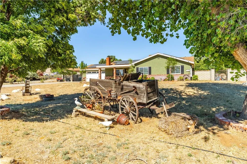 32924 Acklins Acton, CA 93510