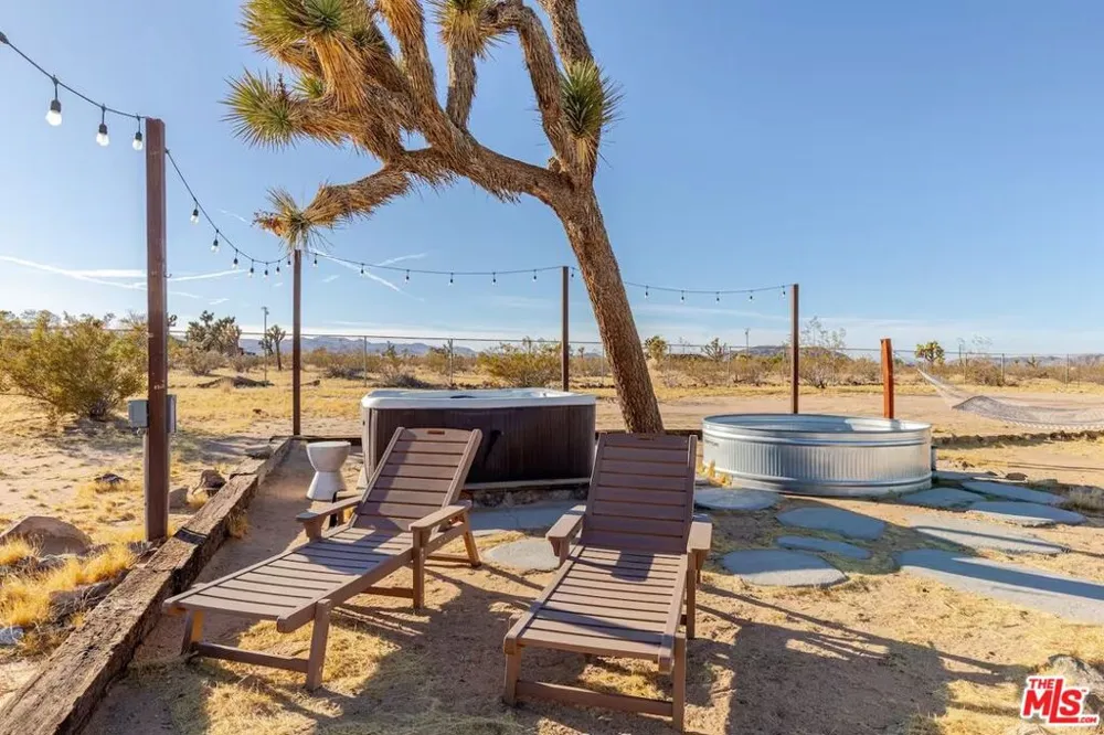 1616 Sunset Mesa Road Landers, CA 92285