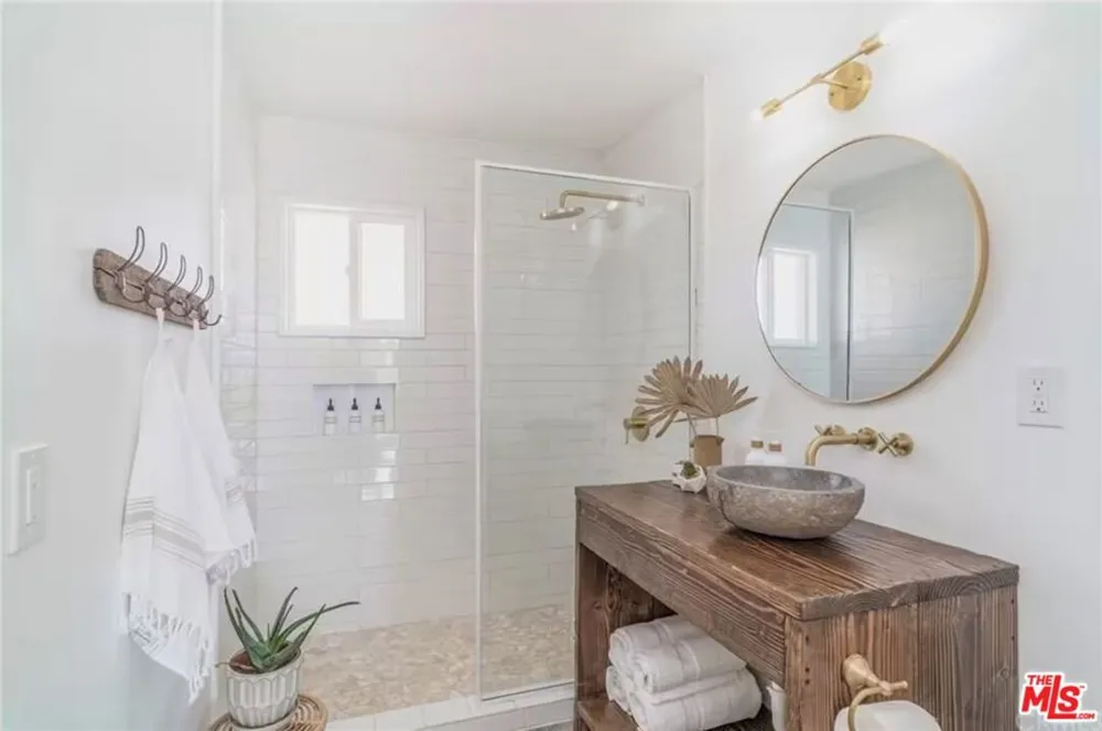 1616 Sunset Mesa Road Landers, CA 92285