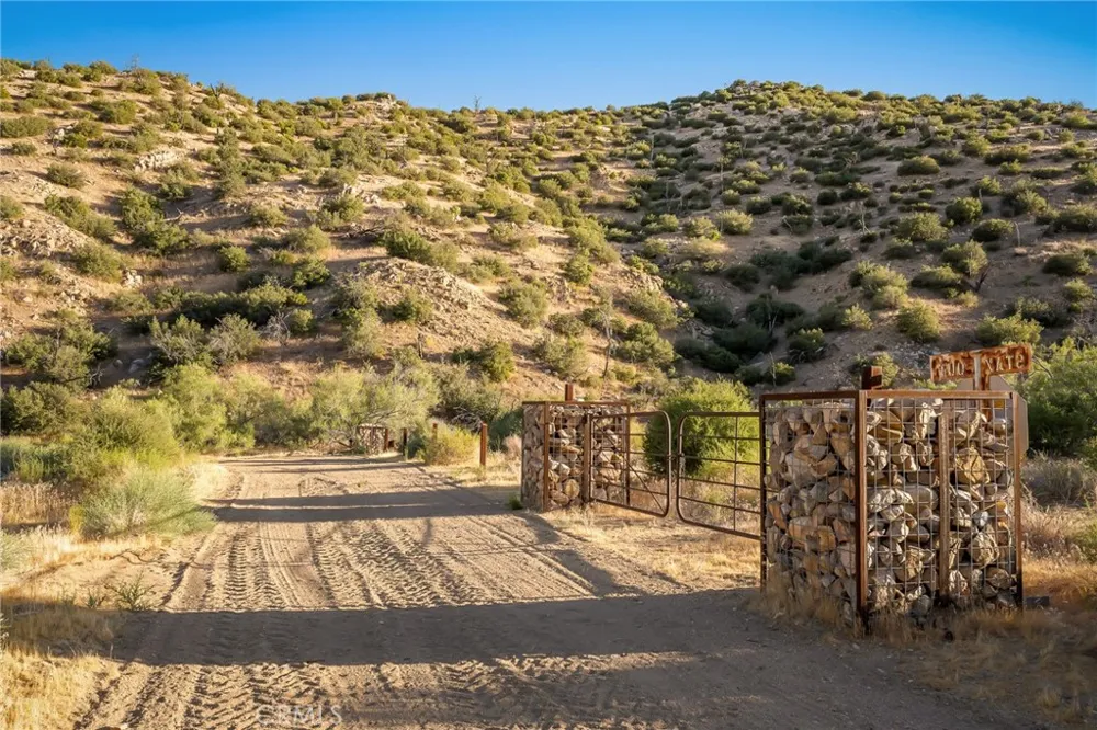 50285 Burns Canyon Pioneertown, CA 92268