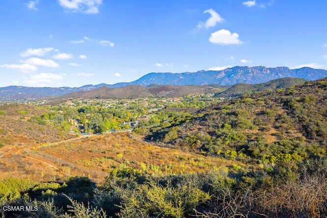 5519 Via Olas Newbury Park, CA 91320
