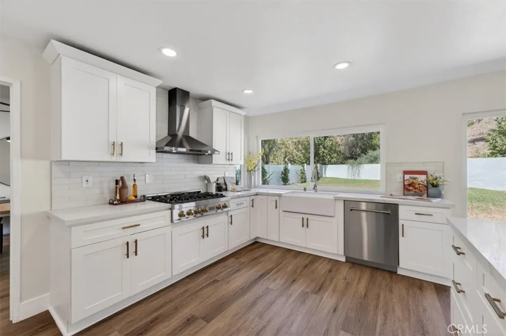 1070 S Road Runner Anaheim, CA 92807