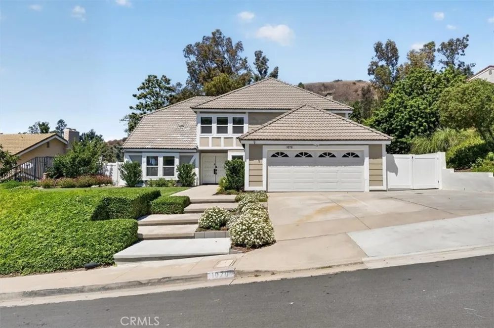 1070 S Road Runner Anaheim, CA 92807