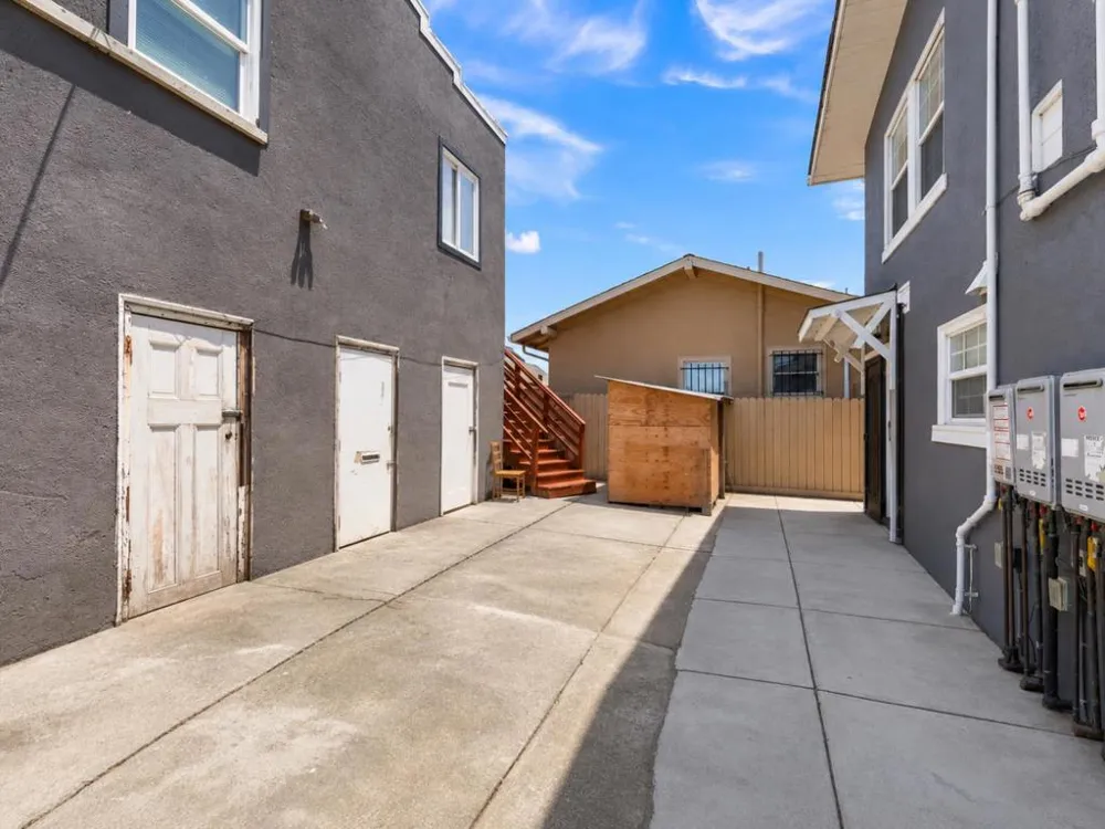 1914 51st Avenue Oakland, CA 94601