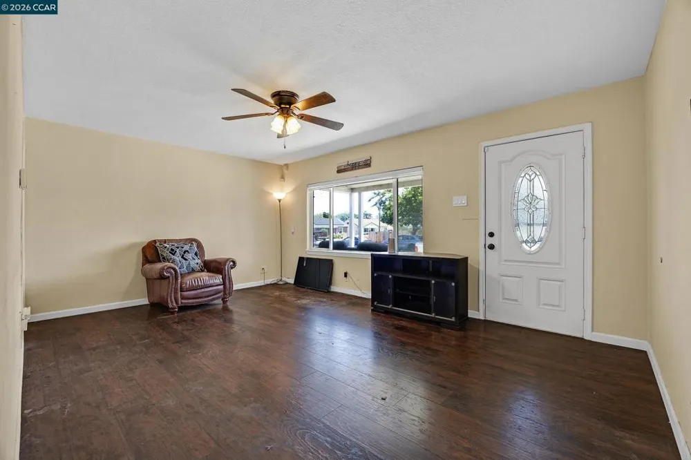 7 Lawrence Ave Antioch, CA 94509
