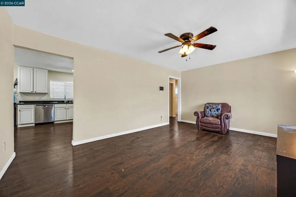 7 Lawrence Ave Antioch, CA 94509